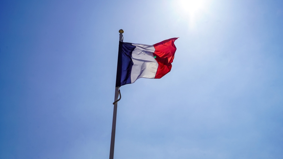 ceremonie_patriotique_drapeau_france